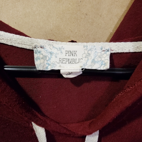 Pink republic t-shirt - Picture 3 of 3